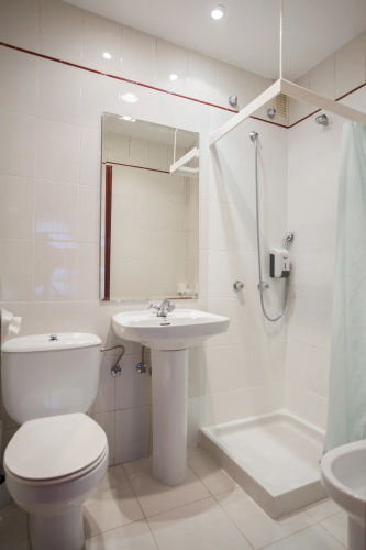 Moon Hostel Bio
