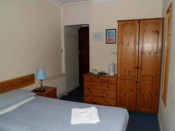 Carlton Lodge