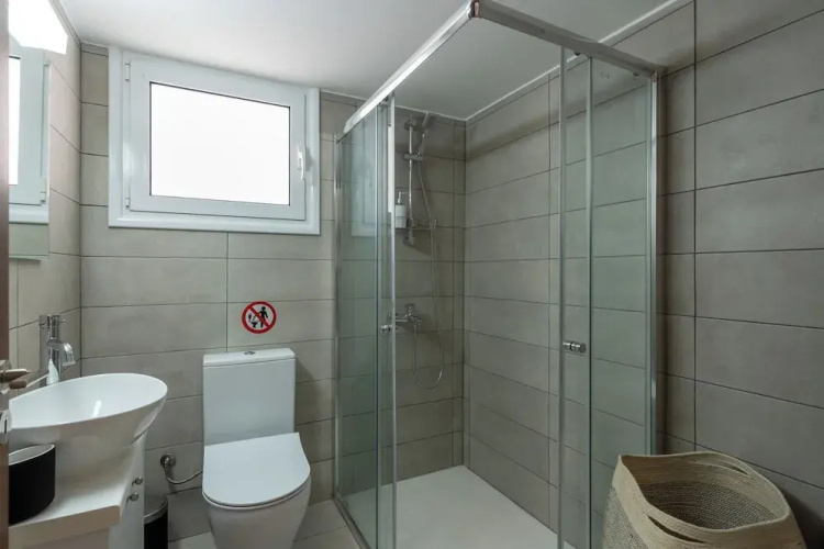 Arty Haven Spacious 3BR House in Larnaca