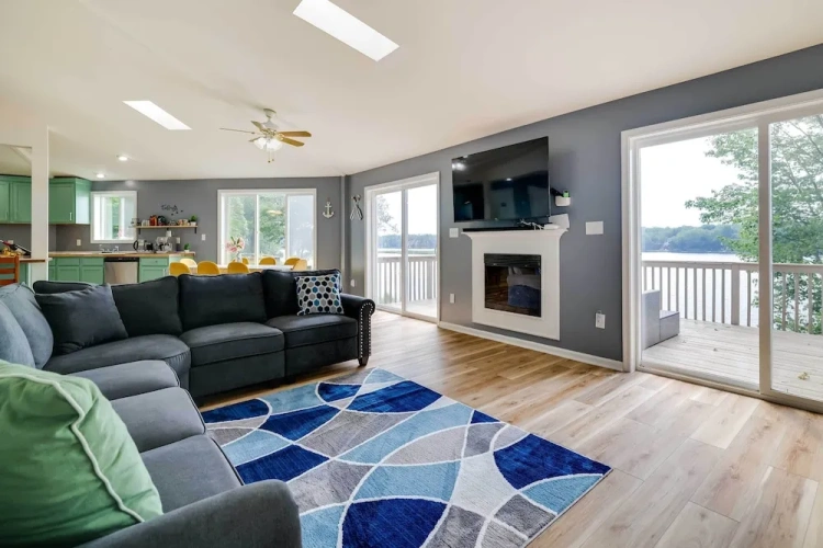 4 Bedrooms Cottage