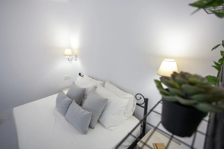 Hephaestus luxury flat Psyrri square