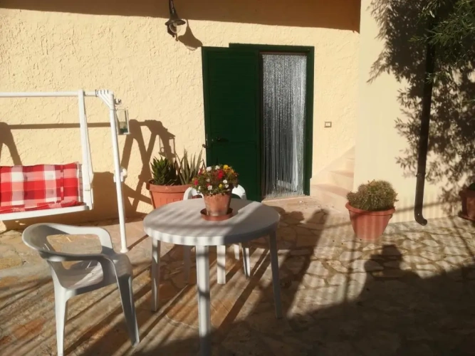 Apartment with garden view