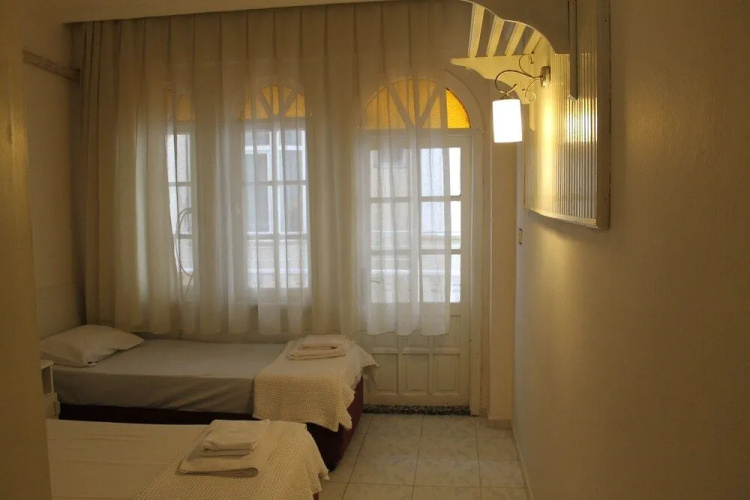 DM Hotel