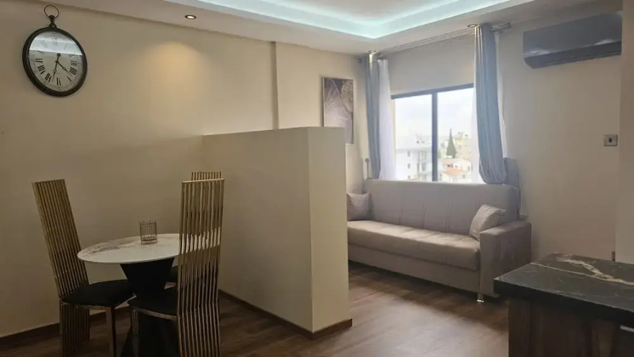 38 LCA - Stay Van Gogh Apartment