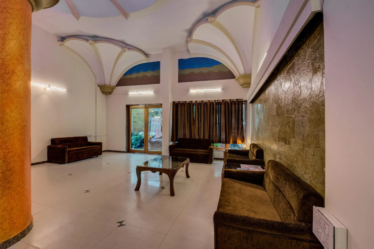 OYO Flagship 307 Hotel Kamini