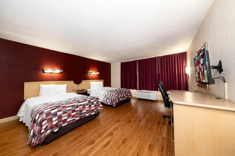 Deluxe Quadruple Suite