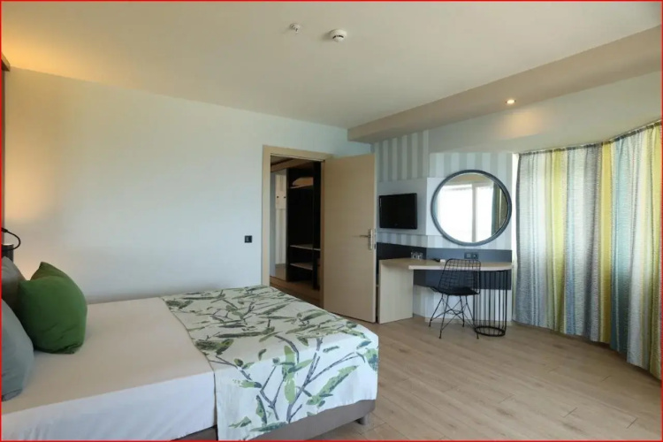 EOS Beach Resort