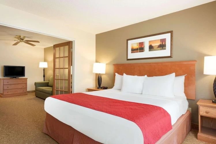 1 Bedroom Suite