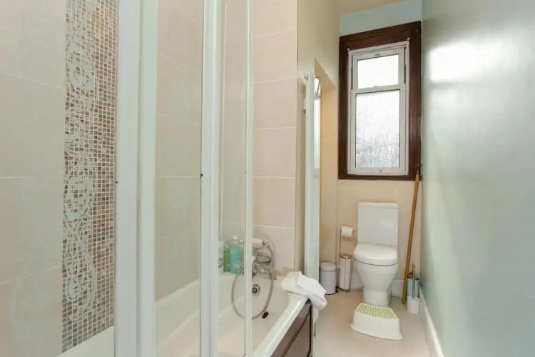 Modern Trinity Apartment In Good Location