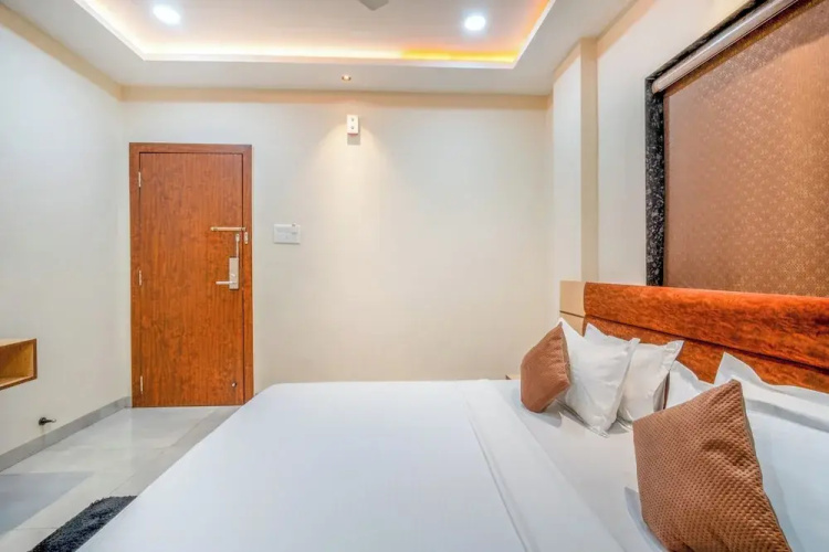 Hotel Clover Inn by Onyx Group
