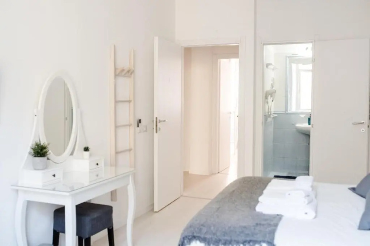 White Fanti Apartment
