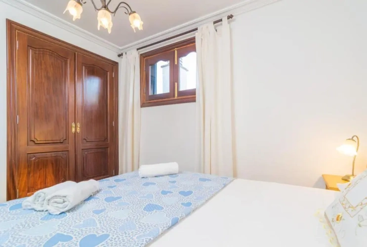 5 Bedrooms Chalet