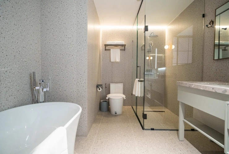 2 Bedrooms Family Suite with city view