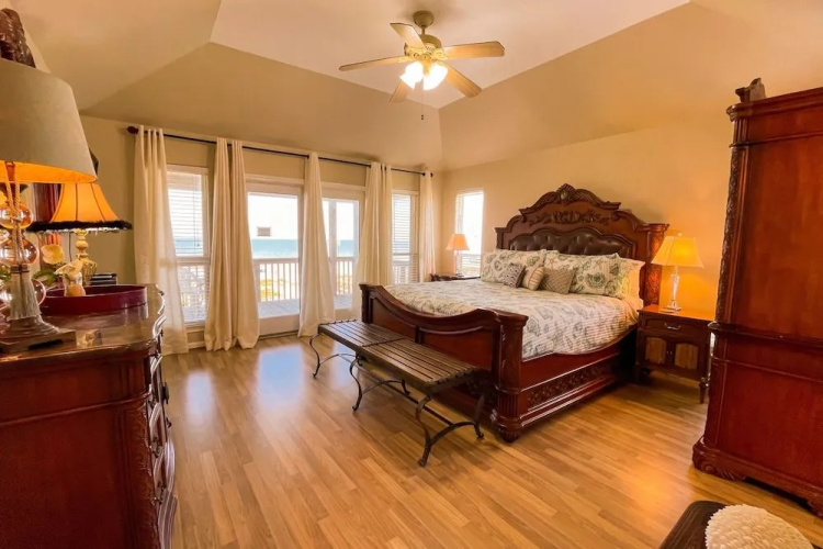 Bishop's Beach by Ryson Vacation Rentals