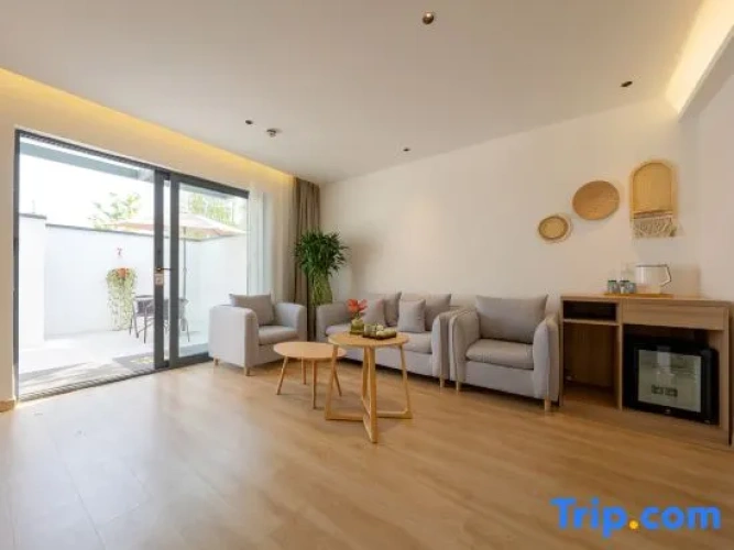 Standard Double Duplex room with courtyard view