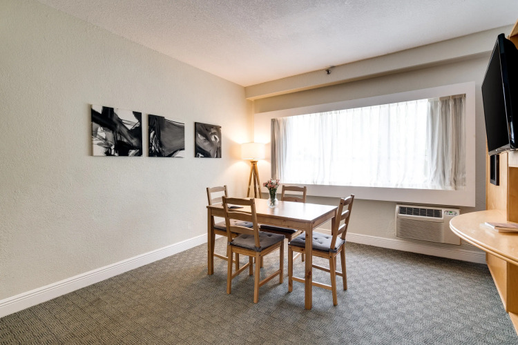 Crest Hotel Suites