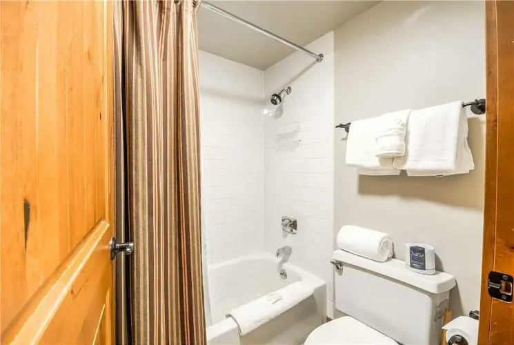 Lodge B 302