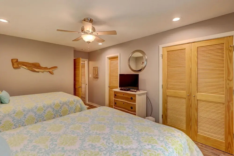 Fairwood Villa 159 by RedAwning