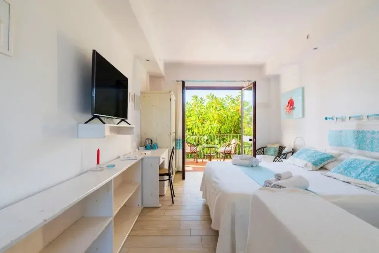Superior Double room with balcony