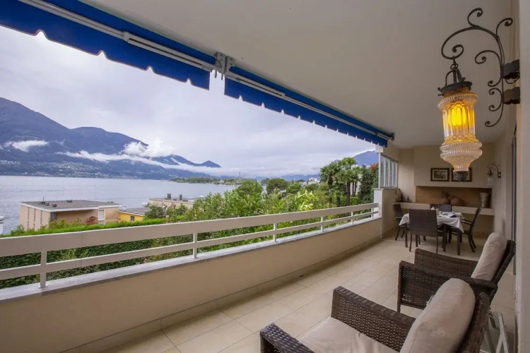 Lakeside Apartment