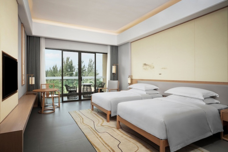 Standard Quadruple room with balcony and with garden view