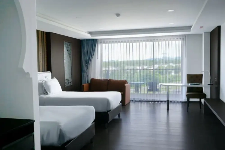 Deluxe Twin room with balcony