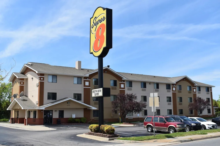 Super 8 Newport News/jefferson Ave. - Hampton, VA