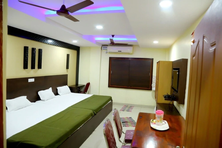 Deluxe Triple room