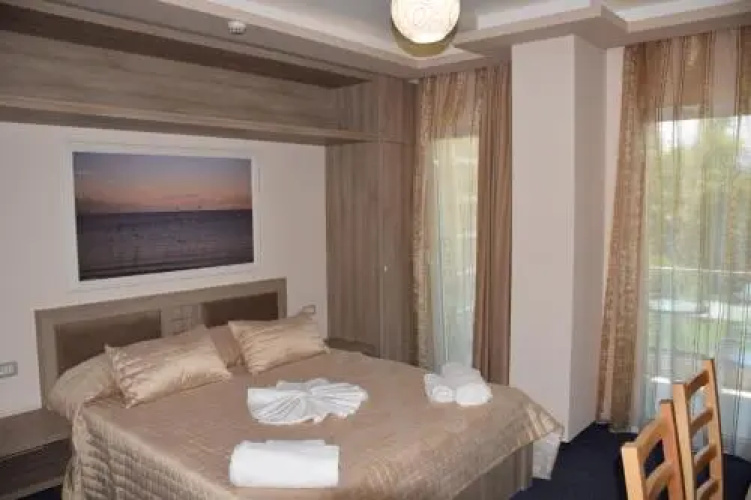 Hotel Pogradeci 2