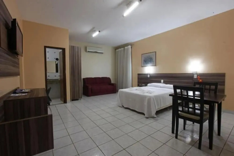 Augustus Hotel