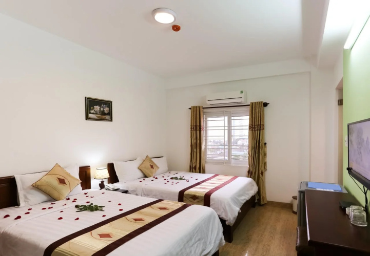 Little Gold Hotel