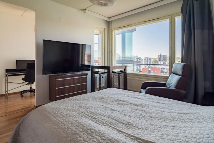 Local Nordic Apartments - Bald Eagle