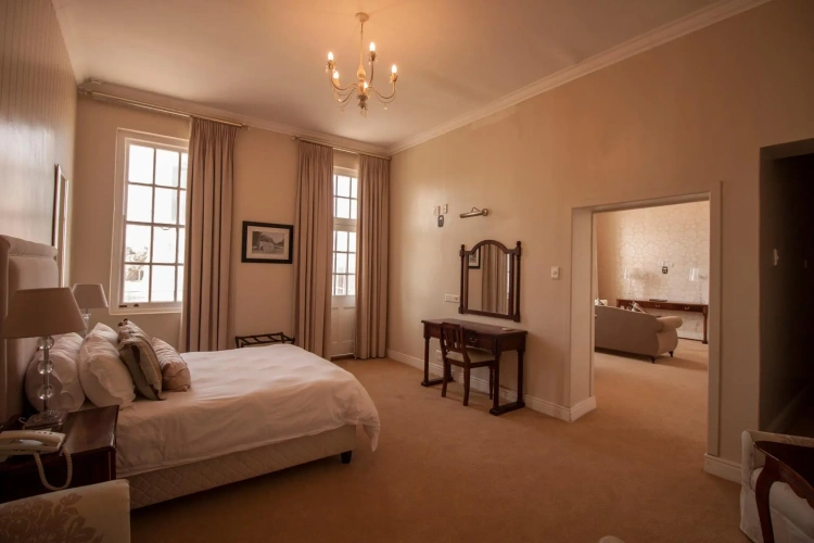 Deluxe Suite with balcony