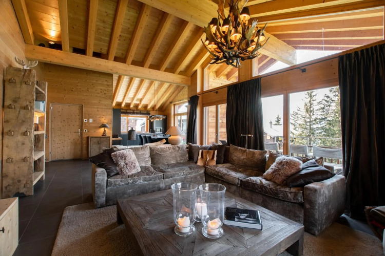 Anna Isabelle Penthouse