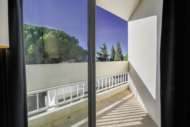 2 Bedrooms Classic room with balcony and with lake view