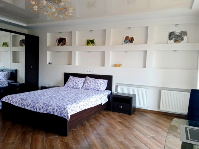 1-room Studio center