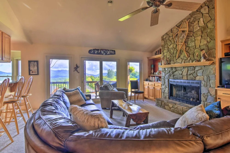 'high Gravity' Banner Elk Custom Chalet w/ Views!