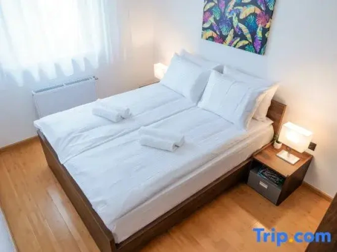 1 Bedroom Premium Double Apartment