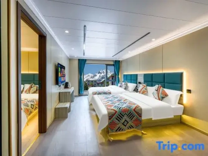 Deluxe Family Suite
