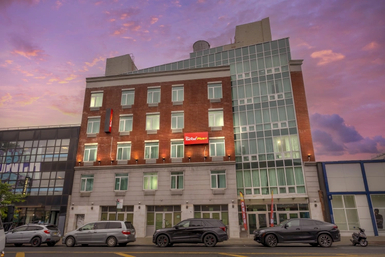 Red Roof Plus + Brooklyn - Flatbush Ave