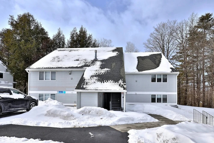 Hotel Style Condo Promising A Comfortable And Convenient Retreat Right In The Heart Of Vermont Ski Country - 킬링튼