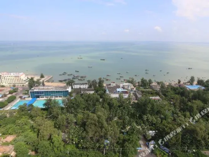 2 Bedrooms Triple Suite with ocean view