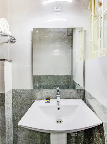 FabHotel Vipra Enclave