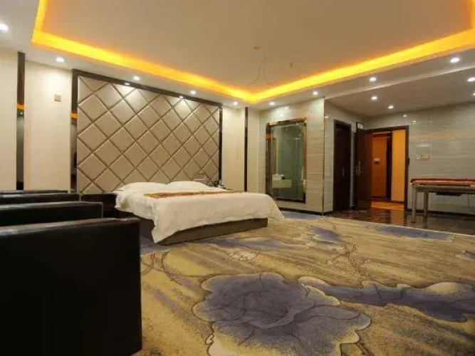 Ewan Hotel