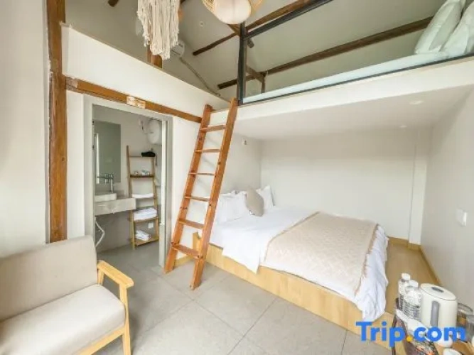Standard Attic room