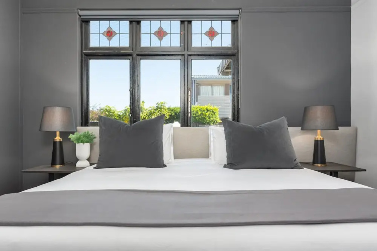 One Calais Luxury Apartments