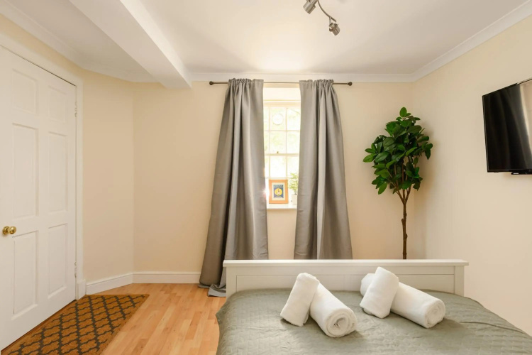 Cosy Dean Village Studio