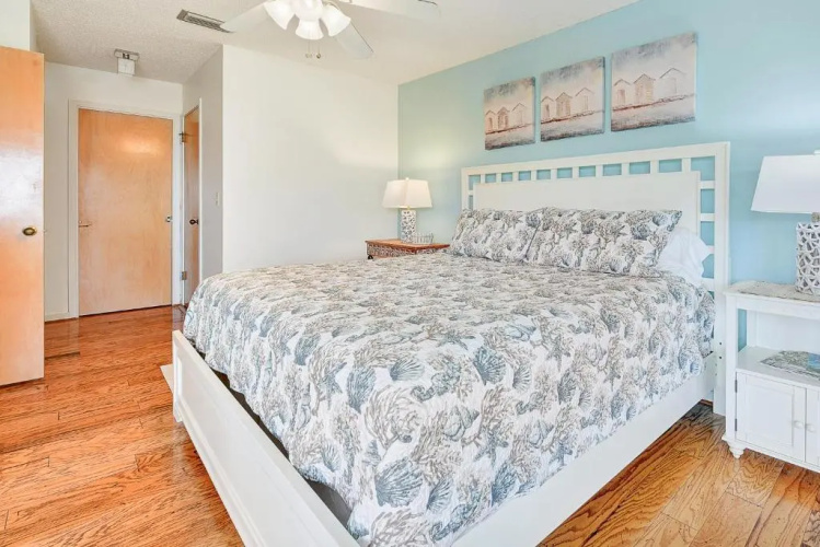 Hibiscus 303-D, 2 Bedrooms, Ocean View, Pool Access, Sleeps 5