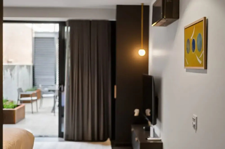 Spotless Braddon Studio With Accessible Bathroom