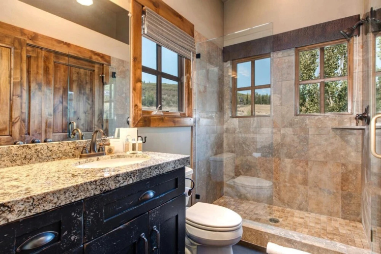 Rossi Hill 4 Bedrooms PRH-685 by KBM